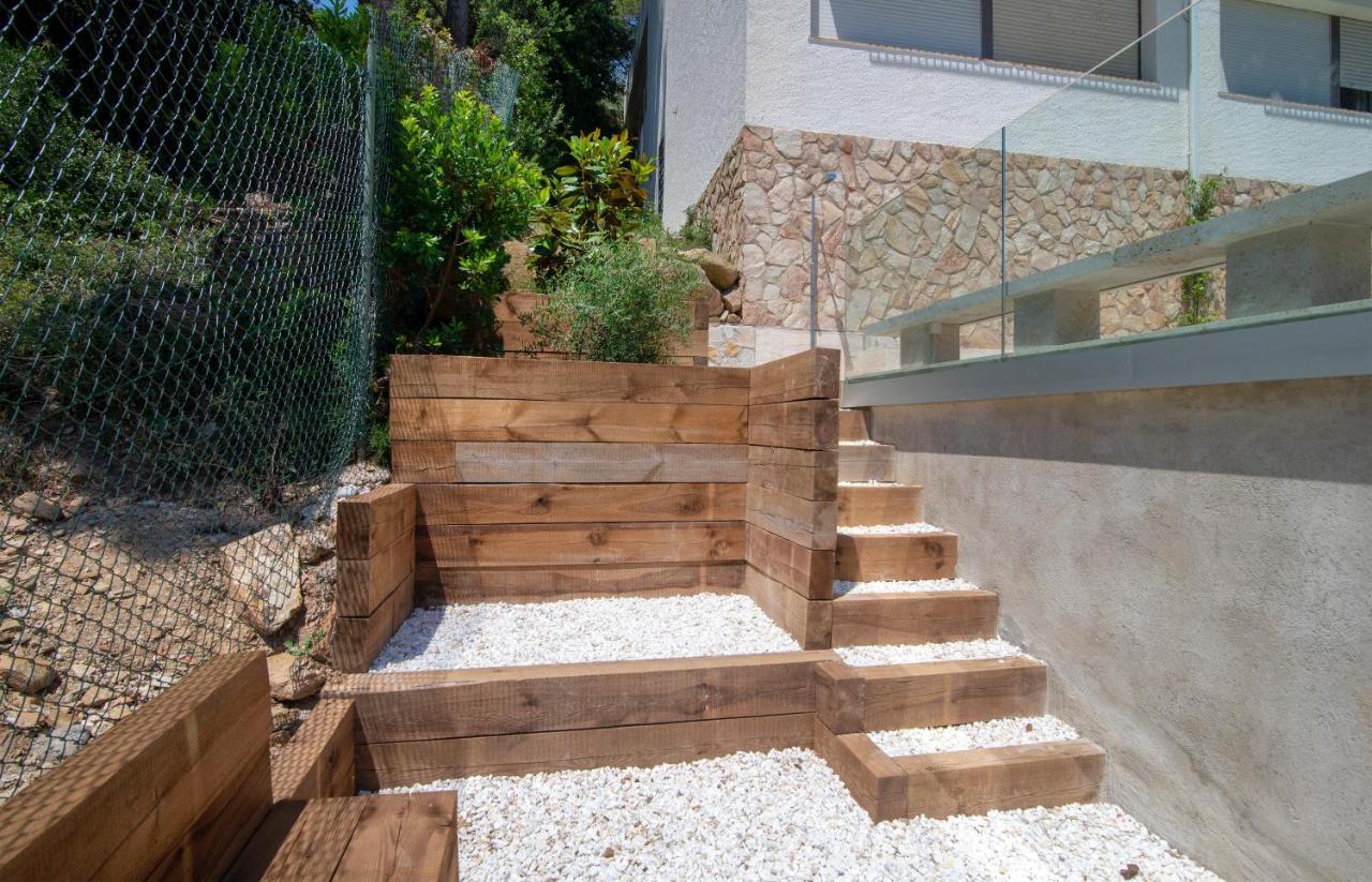 La Vie En Rouge Sa Riera Duplex, Private Parking Apartment Begur Exterior photo