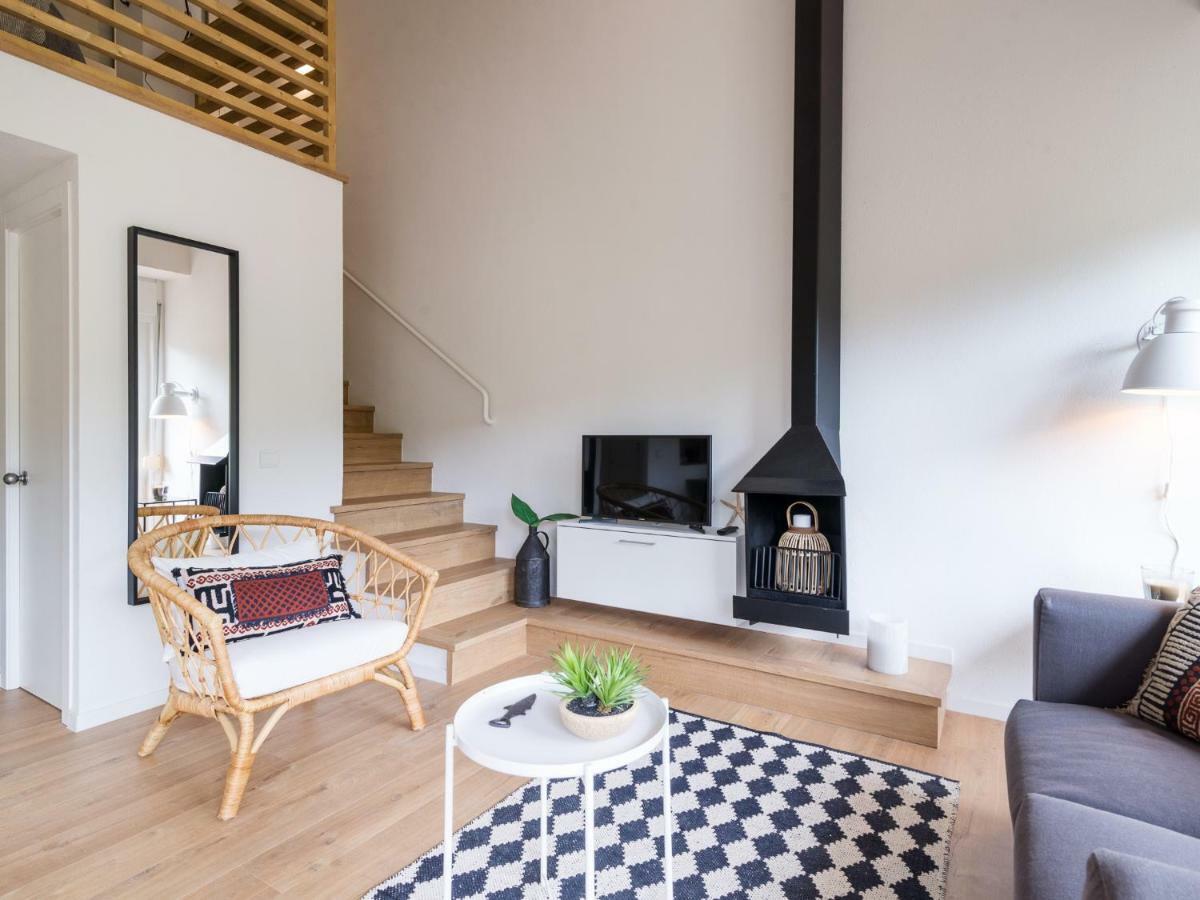 La Vie En Rouge Sa Riera Duplex, Private Parking Apartment Begur Exterior photo